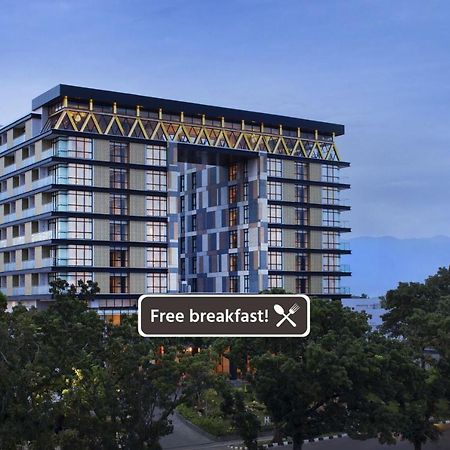 Hotel Santika Premiere Padang Exterior foto
